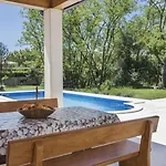 Beautiful Ana With Pool In * 拉宾