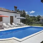 Beautiful Ana With Pool In 别墅 拉宾